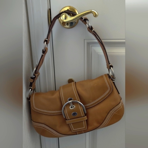 Coach Soho Hobo Tan Leather Shoulder Bag with Buckle Front and Braided Handle - Picture 7 of 10